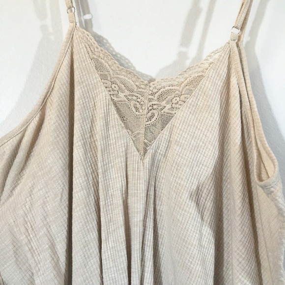 POL Ribbed Lace Trim Cami Tank Top Beige Sleeveless Women's Size L Style YKT1420 - Picture 2 of 6